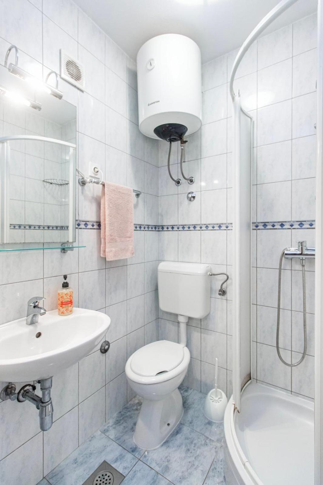 Apartments Matic Zaboric Buitenkant foto